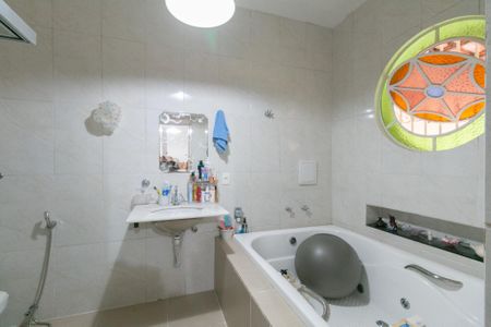 Casa à venda com 120m², 3 quartos e 4 vagas