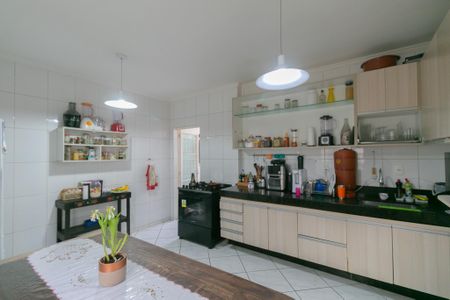 Casa à venda com 120m², 3 quartos e 4 vagas