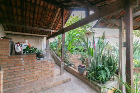 Casa à venda com 120m², 3 quartos e 4 vagas