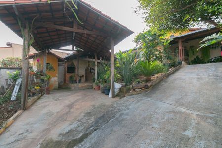 Casa à venda com 120m², 3 quartos e 4 vagas