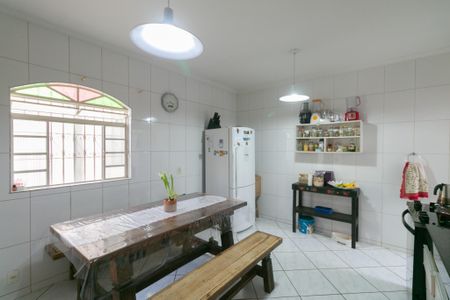 Casa à venda com 120m², 3 quartos e 4 vagas