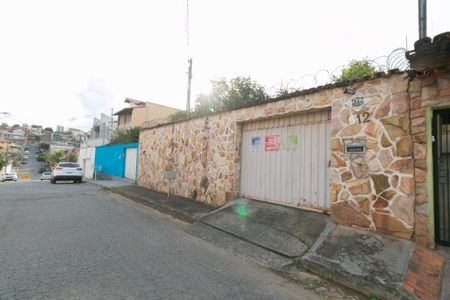 Casa à venda com 120m², 3 quartos e 4 vagas