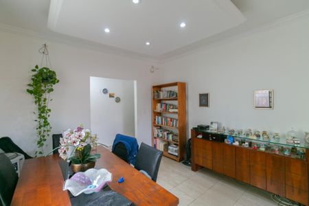 Casa à venda com 120m², 3 quartos e 4 vagas