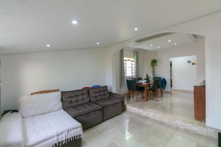 Casa à venda com 3 quartos, 120m² em Copacabana, Belo Horizonte