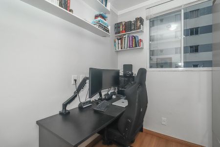 Quarto 2 de apartamento à venda com 2 quartos, 48m² em Santa Fé, Porto Alegre