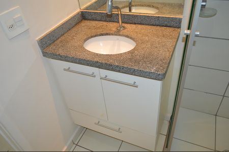 Apartamento para alugar com 67m², 2 quartos e 1 vagaBanheiro