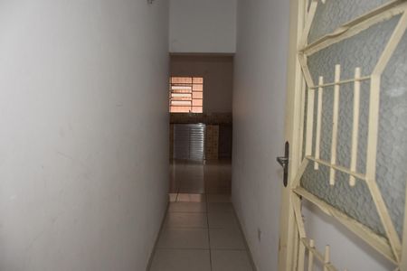 Casa para alugar com 80m², 3 quartos e sem vagaCorredor