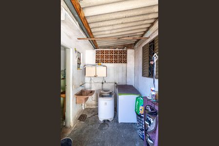 Casa à venda com 294m², 2 quartos e 1 vagaÁrea de Serviço