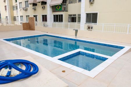 Apartamento à venda com 57m², 2 quartos e 1 vaga Apartamento à venda com 57m², 2 quartos e 1 vagaÁrea comum - Piscina