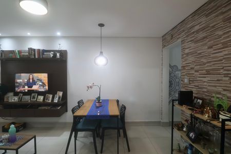 Apartamento para alugar com 74m², 2 quartos e 1 vaga Apartamento para alugar com 74m², 2 quartos e 1 vagaSala