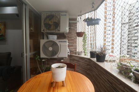 Varanda de apartamento para alugar com 2 quartos, 74m² em Centro, Guarujá