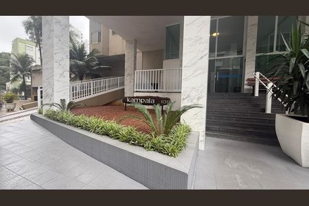Apartamento para alugar com 74m², 2 quartos e 1 vaga Apartamento para alugar com 74m², 2 quartos e 1 vagaFachada
