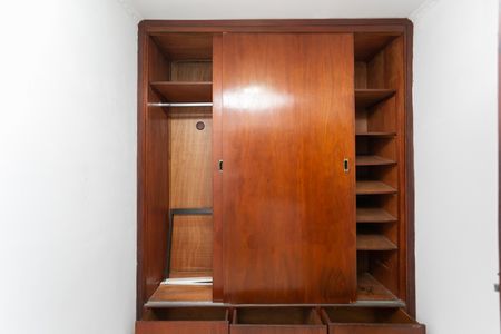 Casa à venda com 120m², 3 quartos e 3 vagas Casa à venda com 120m², 3 quartos e 3 vagasEdícula