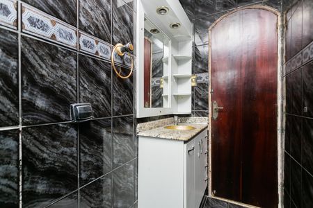 Casa à venda com 120m², 3 quartos e 3 vagas Casa à venda com 120m², 3 quartos e 3 vagasBanheiro 2