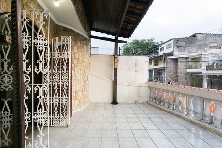 Casa à venda com 120m², 3 quartos e 3 vagas Casa à venda com 120m², 3 quartos e 3 vagasVaranda da Suíte
