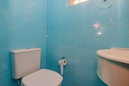 Casa à venda com 95m², 2 quartos e 2 vagas Casa à venda com 95m², 2 quartos e 2 vagasBanheiro 2