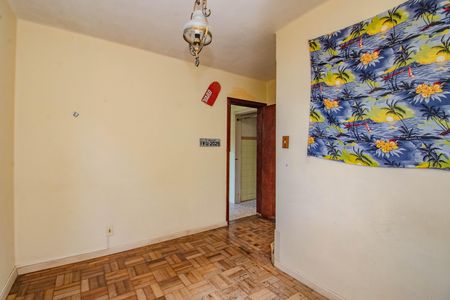 Casa à venda com 95m², 2 quartos e 2 vagas Casa à venda com 95m², 2 quartos e 2 vagasCopa