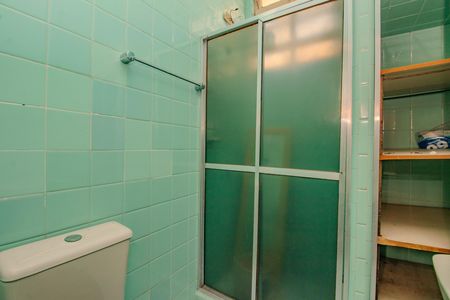Casa à venda com 95m², 2 quartos e 2 vagas Casa à venda com 95m², 2 quartos e 2 vagasBanheiro