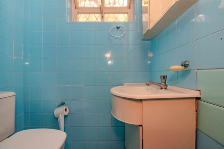 Casa à venda com 95m², 2 quartos e 2 vagas Casa à venda com 95m², 2 quartos e 2 vagasBanheiro 2