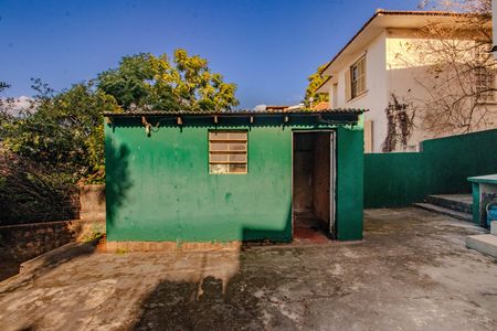 Casa à venda com 95m², 2 quartos e 2 vagas Casa à venda com 95m², 2 quartos e 2 vagasPátio - Peça Auxiliar