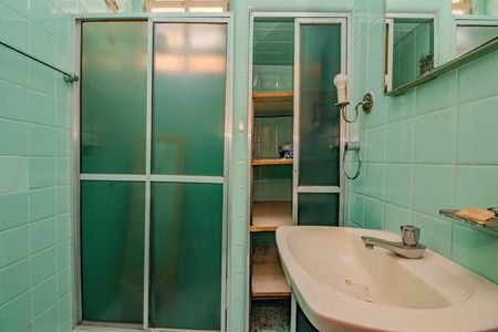 Casa à venda com 95m², 2 quartos e 2 vagas Casa à venda com 95m², 2 quartos e 2 vagasBanheiro