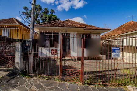 Casa à venda com 95m², 2 quartos e 2 vagas Casa à venda com 95m², 2 quartos e 2 vagasFachada