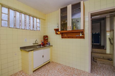 Casa à venda com 95m², 2 quartos e 2 vagas Casa à venda com 95m², 2 quartos e 2 vagasCozinha