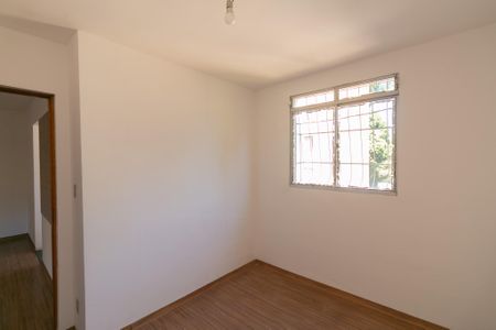 Apartamento à venda com 2 quartos, 43m² em São João Batista, Belo Horizonte