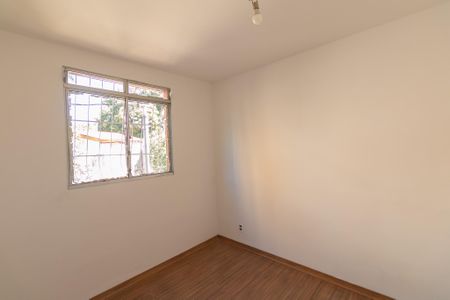 Apartamento à venda com 2 quartos, 43m² em São João Batista, Belo Horizonte