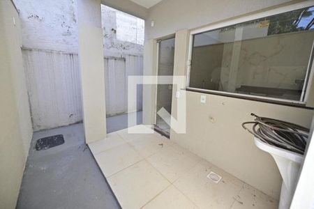Casa à venda com 87m², 3 quartos e 2 vagasÁrea de Serviço