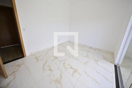 Casa à venda com 87m², 3 quartos e 2 vagasQuarto