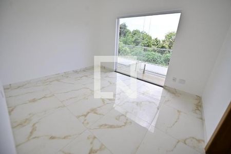 Casa à venda com 87m², 3 quartos e 2 vagasQuarto