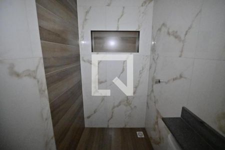 Casa à venda com 87m², 3 quartos e 2 vagasBanheiro