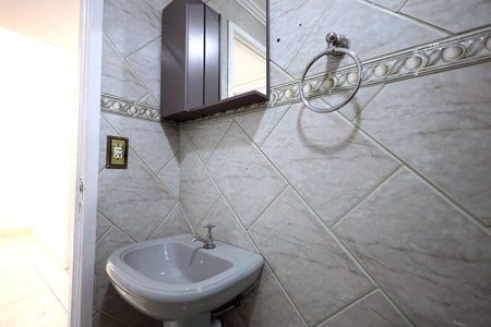 Apartamento para alugar com 57m², 2 quartos e 1 vaga Apartamento para alugar com 57m², 2 quartos e 1 vagaBanheiro