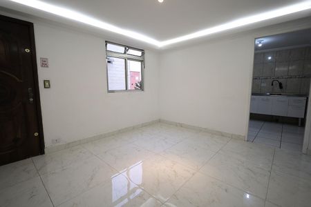 Sala de apartamento para alugar com 2 quartos, 57m² em Vila Camilópolis, Santo André