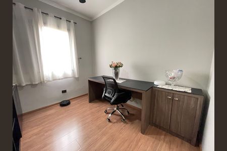 Apartamento à venda com 74m², 3 quartos e 2 vagasQuarto 3
