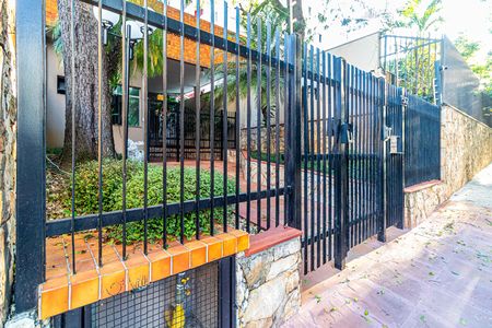 Apartamento à venda com 74m², 3 quartos e 2 vagasFachada e portaria