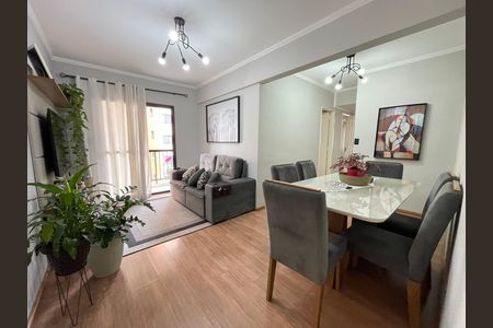 Sala de apartamento à venda com 3 quartos, 74m² em Vila Indiana, São Paulo
