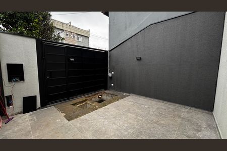 Garagem de casa à venda com 2 quartos, 74m² em Vila Curuçá, Santo André