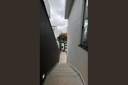 Escada de casa à venda com 2 quartos, 74m² em Vila Curuçá, Santo André