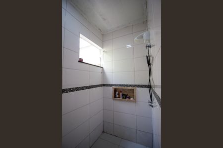 Casa de condomínio para alugar com 98m², 2 quartos e 6 vagas Casa de condomínio para alugar com 98m², 2 quartos e 6 vagasBanheiro da Suíte