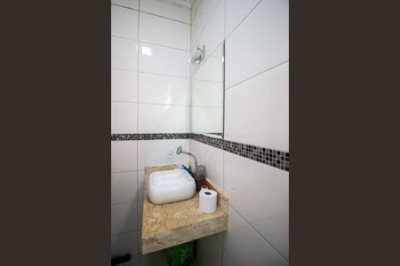 Banheiro da Suíte  de casa de condomínio para alugar com 2 quartos, 98m² em Loteamento Dinora Rosa, Sorocaba