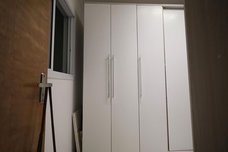 Casa à venda com 160m², 3 quartos e 2 vagas Casa à venda com 160m², 3 quartos e 2 vagasCloset