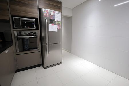 Casa à venda com 160m², 3 quartos e 2 vagas Casa à venda com 160m², 3 quartos e 2 vagasCozinha