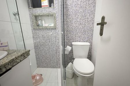 Casa à venda com 160m², 3 quartos e 2 vagas Casa à venda com 160m², 3 quartos e 2 vagasBanheiro Suíte