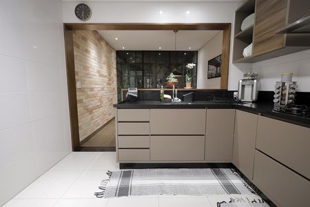 Casa à venda com 160m², 3 quartos e 2 vagas Casa à venda com 160m², 3 quartos e 2 vagasCozinha