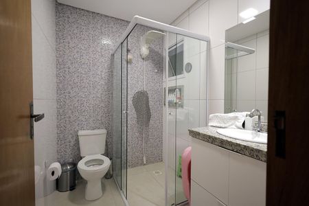 Casa à venda com 160m², 3 quartos e 2 vagas Casa à venda com 160m², 3 quartos e 2 vagasBanheiro 2