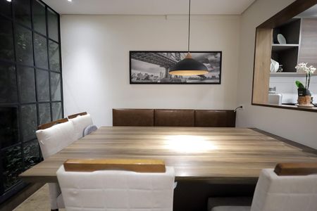 Casa à venda com 160m², 3 quartos e 2 vagas Casa à venda com 160m², 3 quartos e 2 vagasSala de Jantar