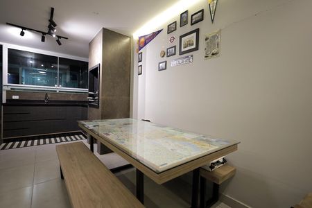 Casa à venda com 160m², 3 quartos e 2 vagas Casa à venda com 160m², 3 quartos e 2 vagasSala Cobertura