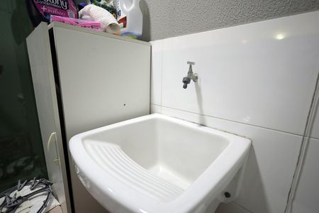 Casa à venda com 160m², 3 quartos e 2 vagas Casa à venda com 160m², 3 quartos e 2 vagasÁrea de Serviço